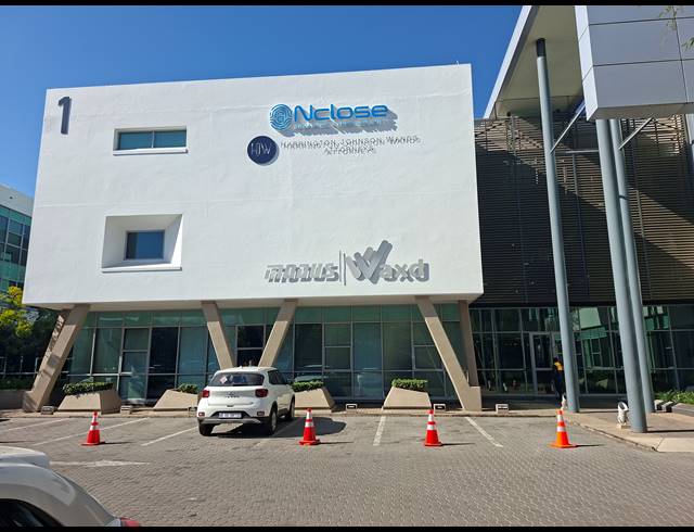 309M² OFFICE TO LET IN MAGALIESSIG